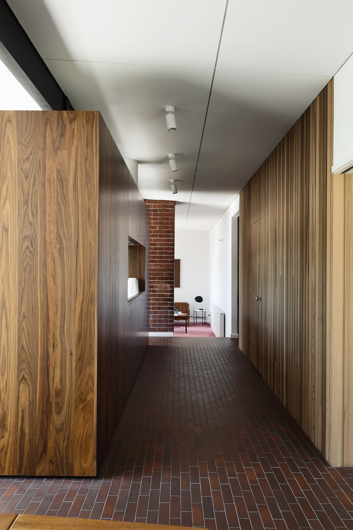 Frankston Mid Century Modern | Design: MRTN Architects | Images: Derek Swalwell | Builtworks.com.au