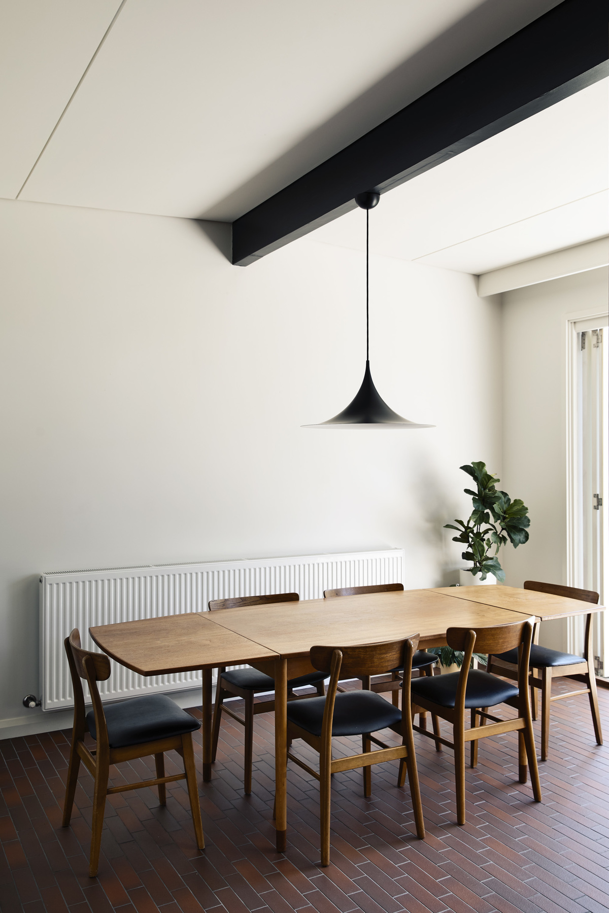 Frankston Mid Century Modern | Design: MRTN Architects | Images: Derek Swalwell | Builtworks.com.au