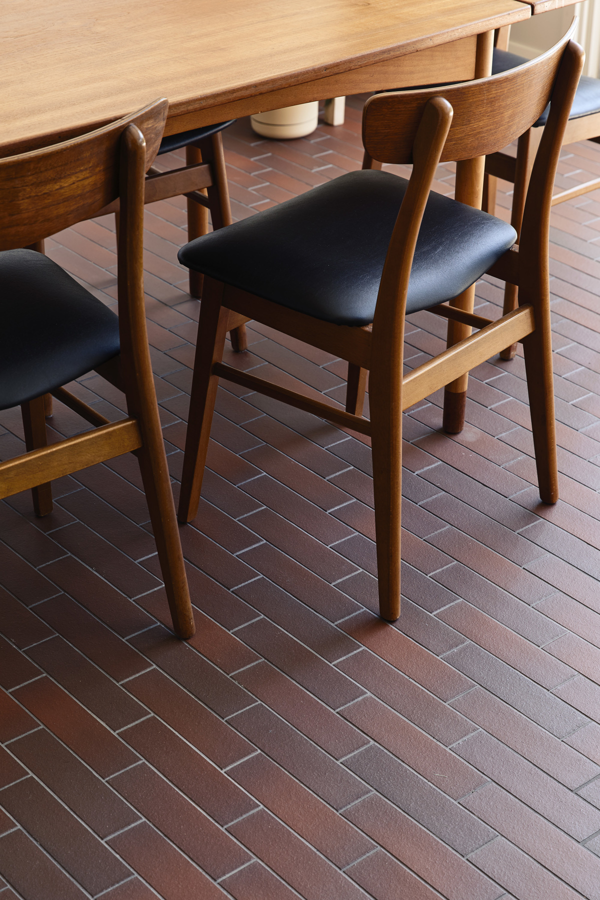 Frankston Mid Century Modern | Design: MRTN Architects | Images: Derek Swalwell | Builtworks.com.au