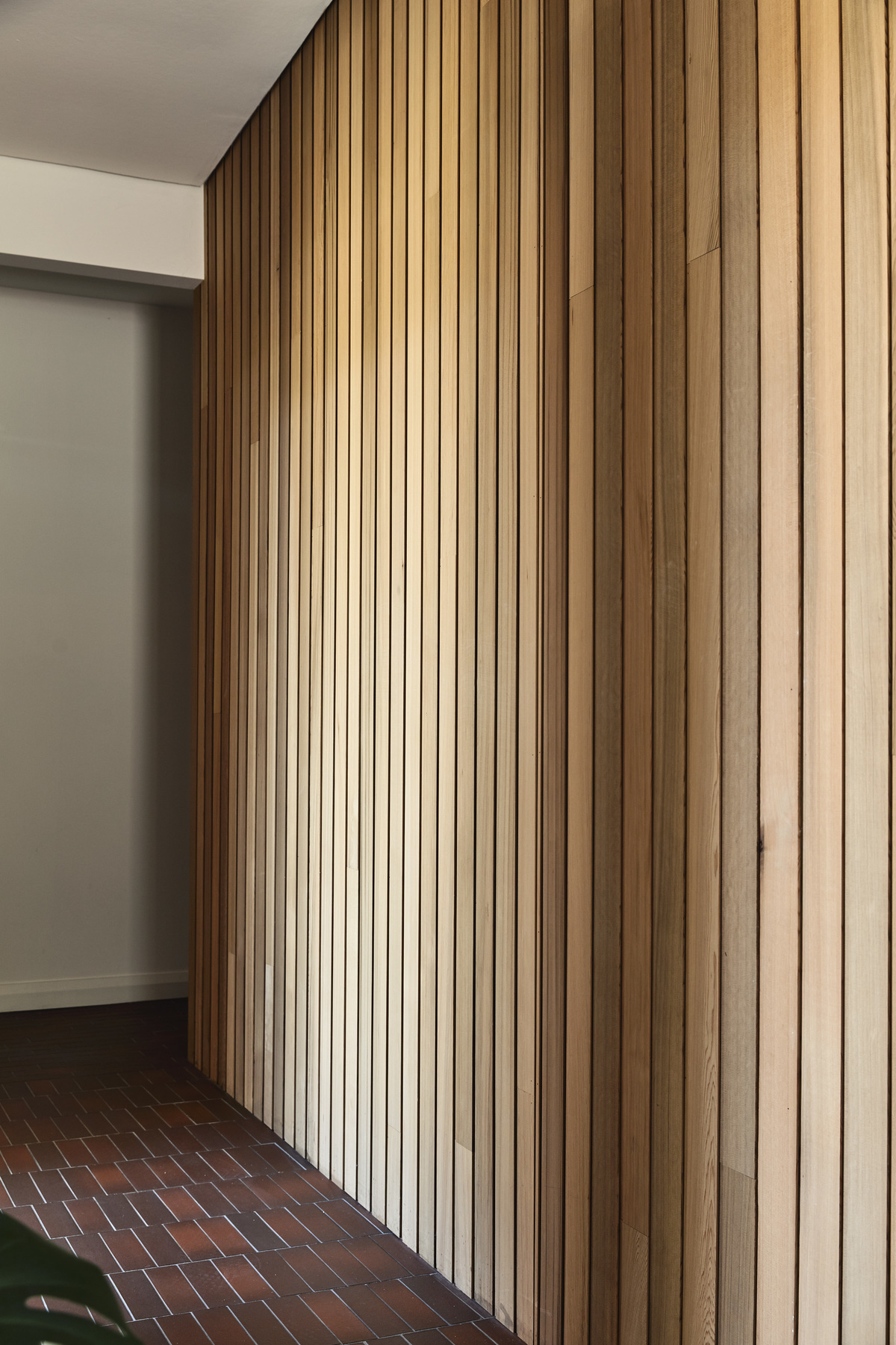 Frankston Mid Century Modern | Design: MRTN Architects | Images: Derek Swalwell | Builtworks.com.au