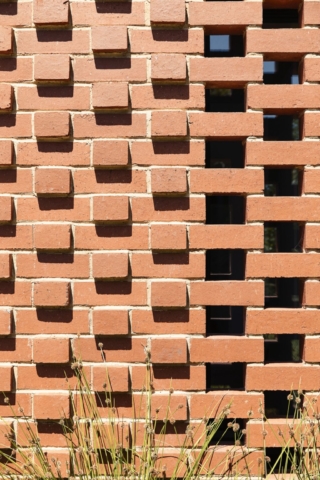 Frankston Mid Century Modern | Design: MRTN Architects | Images: Derek Swalwell Frankston Mid Century Modern | Design: MRTN Architects | Images: Derek Swalwell | Builtworks.com.au