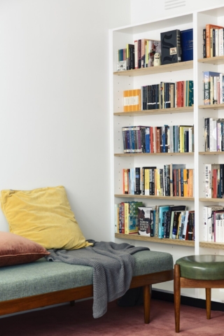 Frankston Mid Century Modern | Design: MRTN Architects | Images: Derek Swalwell Frankston Mid Century Modern | Design: MRTN Architects | Images: Derek Swalwell | Builtworks.com.au