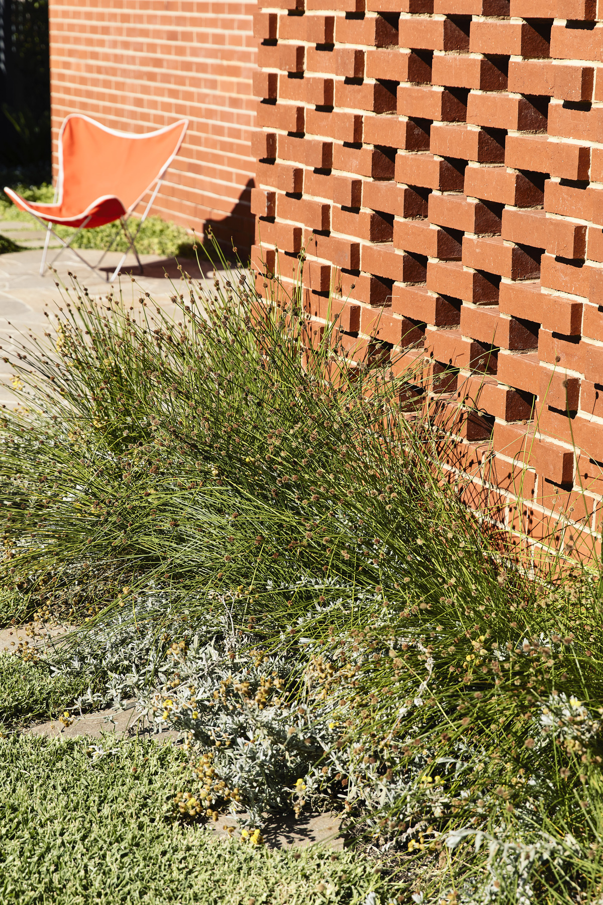 Frankston Mid Century Modern | Design: MRTN Architects | Images: Derek Swalwell | Builtworks.com.au