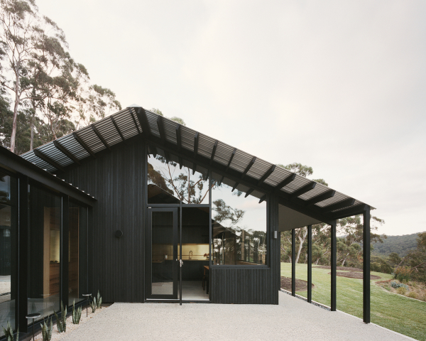 Two Sheds | Design: DREAMER (with Roger Nelson) | Image: Rory Gardiner | Builtworks.com.au