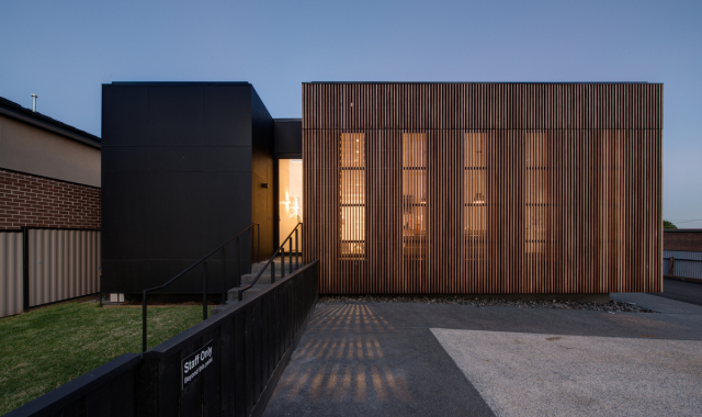 Wallan Veterinary Hospital | Design: Crosshatch | Image: Jaime Diaz-Berrio Wallan Veterinary Hospital | Design: Crosshatch | Image: Jaime Diaz-Berrio | Builtworks.com.au