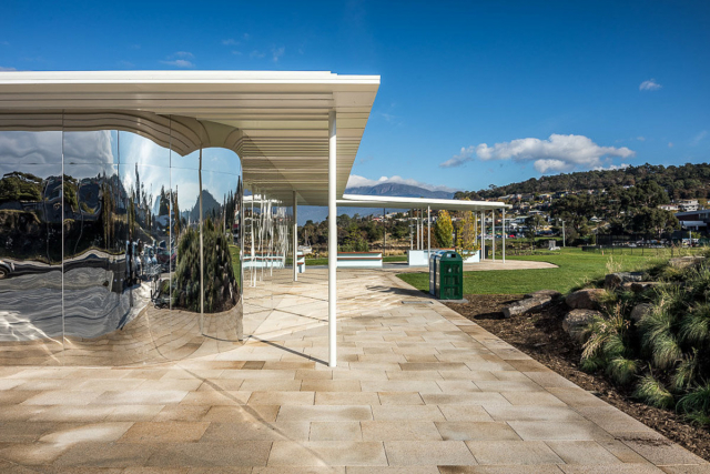 Kangaroo Bay Pavilion | Design: Preston Lane Architects | Image: Adam Gibson | Builtworks.com.au