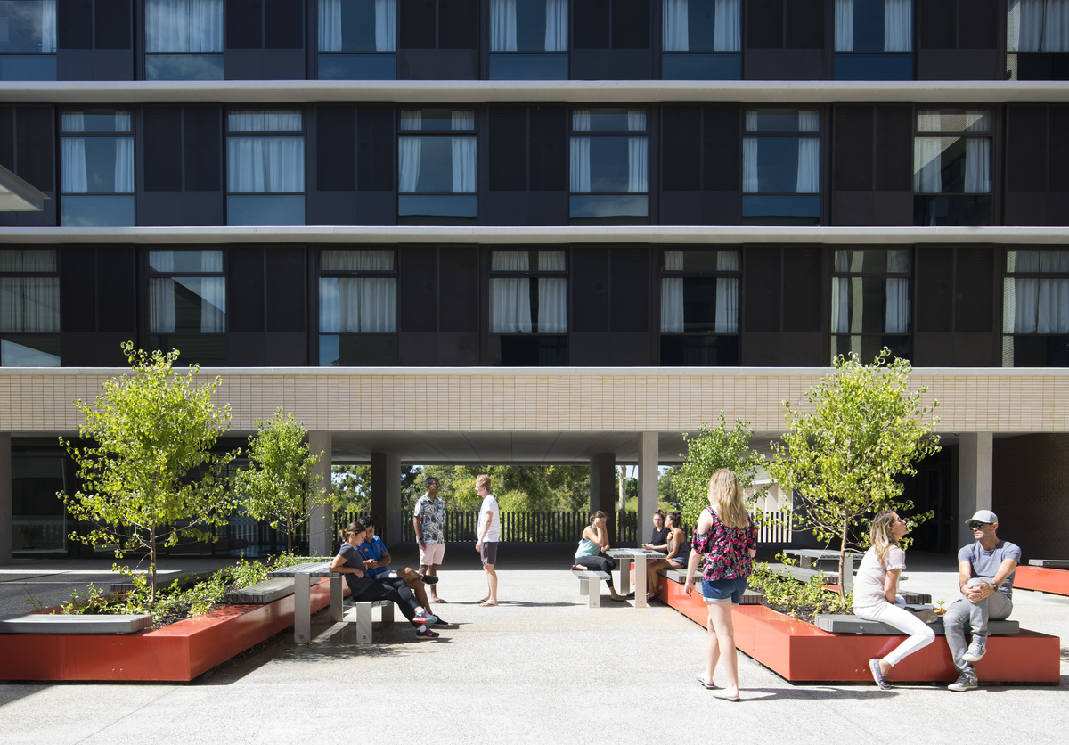 St Thomas More College | Design: COX | Image: Alison Paine | Builtworks.com.au