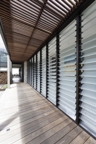 Beach House | Design: Architecture Saville Isaacs | Images: Kata Bayer | Builtworks.com.au