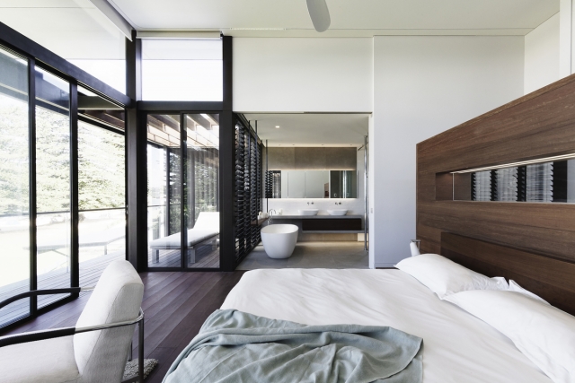 Beach House | Design: Architecture Saville Isaacs | Images: Kata Bayer | Builtworks.com.au