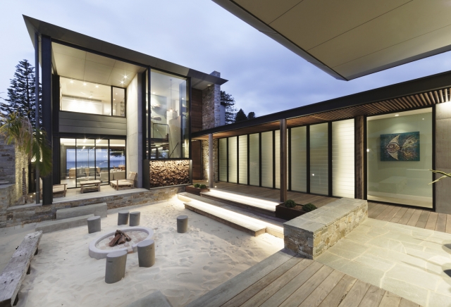 Beach House | Design: Architecture Saville Isaacs | Images: Kata Bayer | Builtworks.com.au