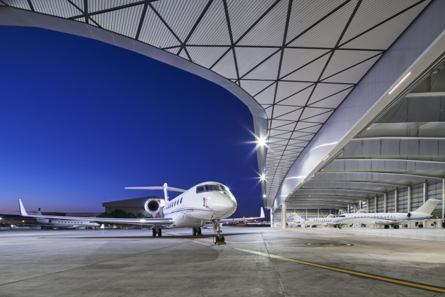 Melbourne Jet Base | Deign: Cox | Image: Peter Clarke Melbourne Jet Base | Deign: Cox | Image: Peter Clarke | Builtworks.com.au