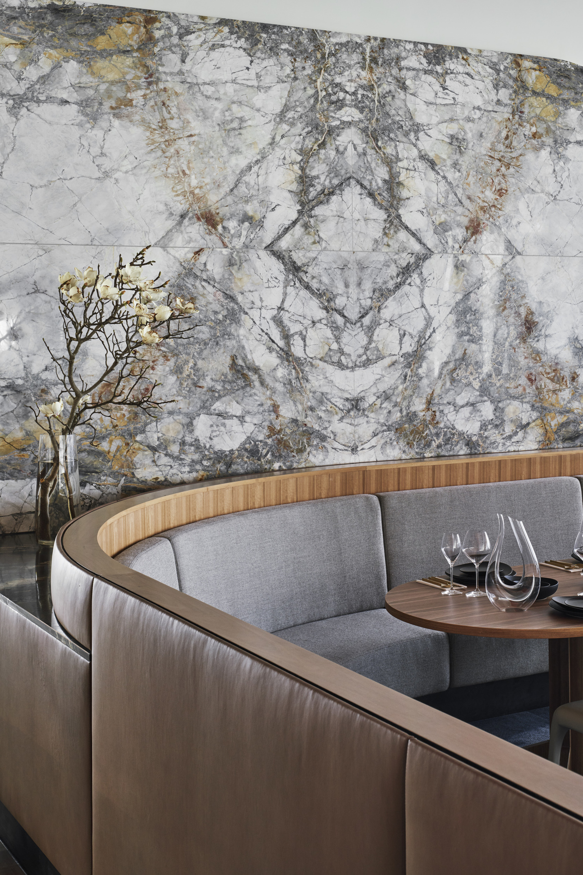 Melbourne Jet Base | Deign: Cox | Image: Peter Clarke | Builtworks.com.au