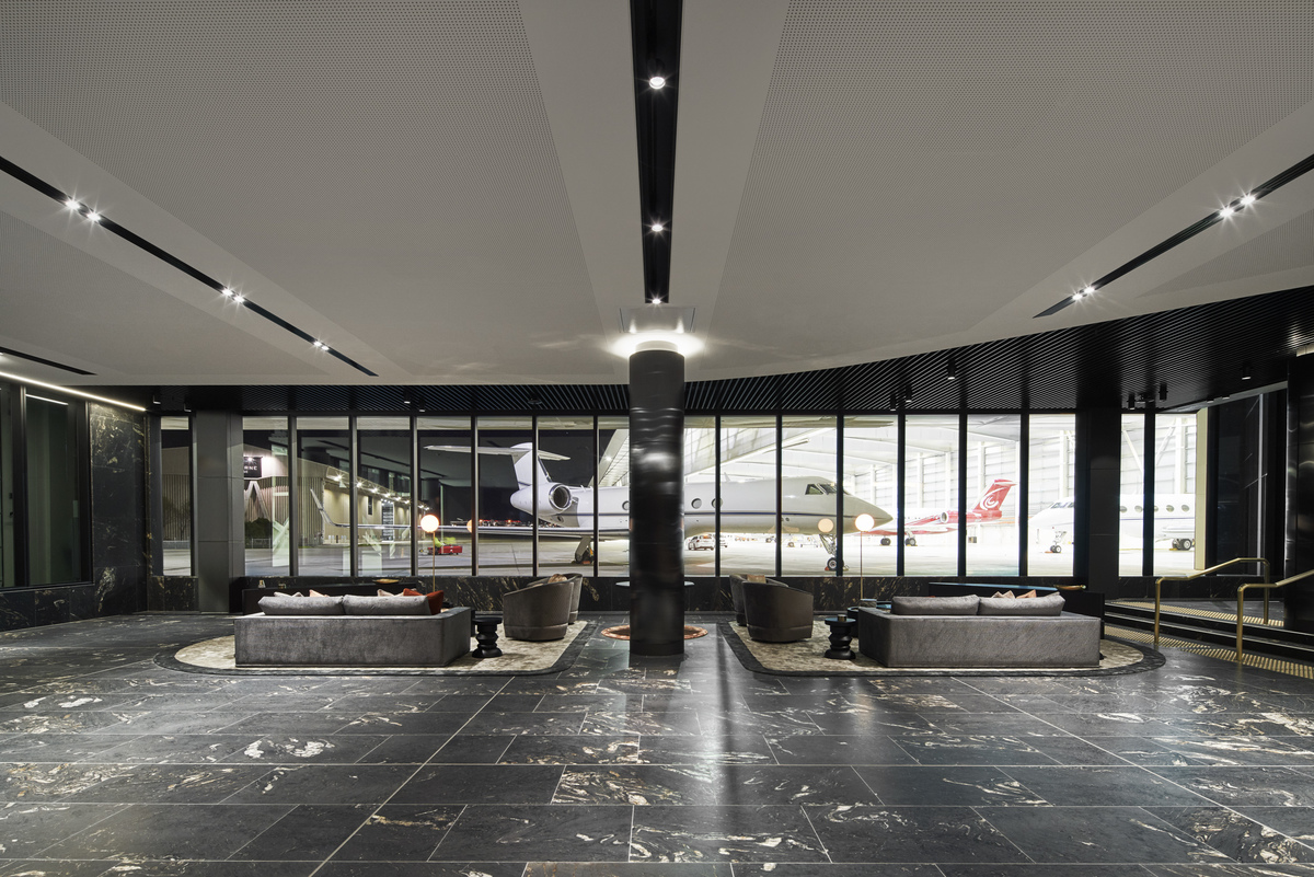 Melbourne Jet Base | Deign: Cox | Image: Peter Clarke | Builtworks.com.au