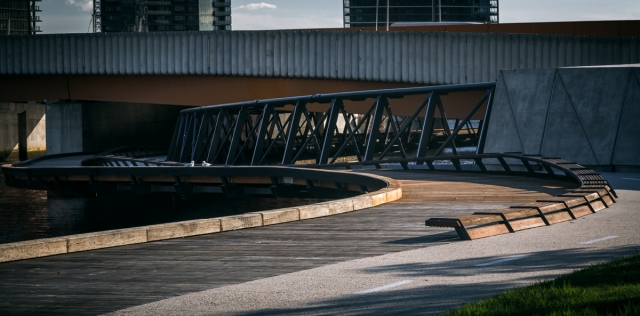 Jim Stynes Bridge | Design: COX | Images: Tommy Miller Jim Stynes Bridge | Design: COX | Images: Tommy Miller | Builtworks.com.au