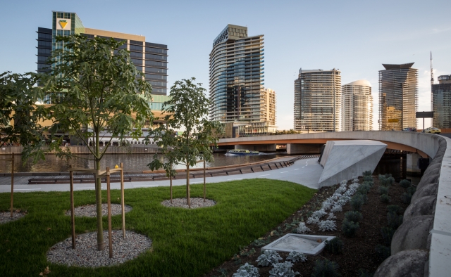 Jim Stynes Bridge | Design: COX | Images: Tommy Miller Jim Stynes Bridge | Design: COX | Images: Tommy Miller | Builtworks.com.au