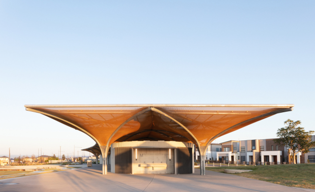 Marsden Park Amenities | Design: CHROFI | Images: Clinton Weaver and Ben Hosking | Builtworks.com.au