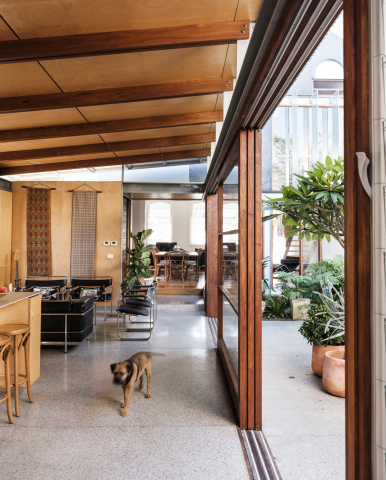 Courtyard House | Design: Cox Architecture | Image: Robert Walsh Courtyard House | Design: Cox Architecture | Image: Robert Walsh | Builtworks.com.au