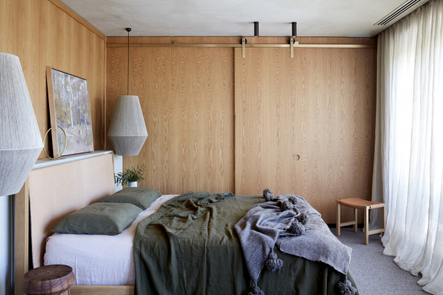 Yarra Valley House | Design: Chelsea Hing Interior Design Studio | Image: Sean Fennessy | Builtworks.com.au