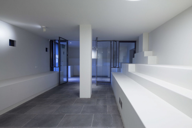 Good Shepherd Chapel | Design: Robert Simeoni Architects | Image: Trevor Mein Good Shepherd Chapel | Design: Robert Simeoni Architects | Image: Trevor Mein | Builtworks.com.au