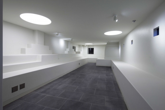 Good Shepherd Chapel | Design: Robert Simeoni Architects | Image: Trevor Mein Good Shepherd Chapel | Design: Robert Simeoni Architects | Image: Trevor Mein | Builtworks.com.au