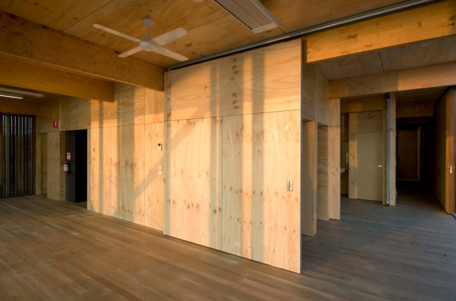 Seaford Lifesaving Club | Design: Robert Simeoni Architects | Image: John Gollings/ Trevor Mein | Builtworks.com.au