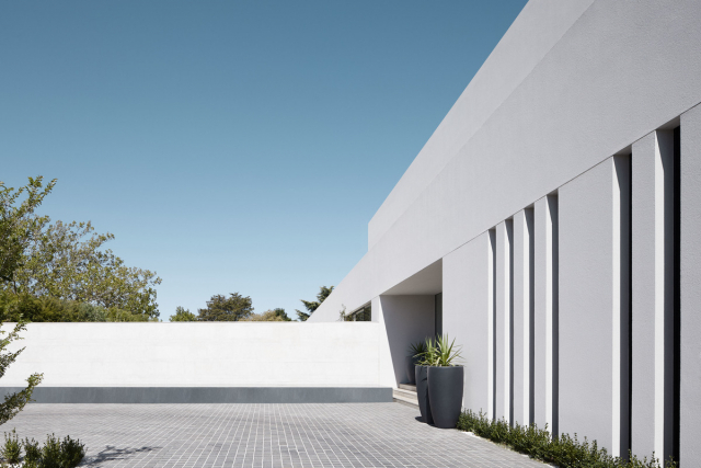 Red Hill House | Design: Mathieson Architects | Image: Romello Pereira Red Hill House | Design: Mathieson Architects | Image: Romello Pereira | Builtworks.com.au