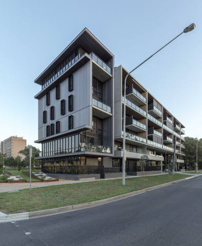 Edgeworth Apartments | Design: Cox Architecture | Image: Ben Wrigley | Builtworks.com.au