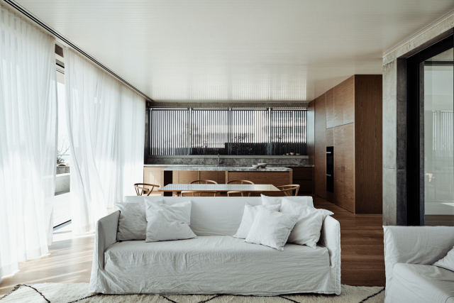 Mermaid Beach Residence | Design: B.E Architecture | Image: Derek Swalwell Mermaid Beach Residence | Design: B.E Architecture | Image: Derek Swalwell | Builtworks.com.au