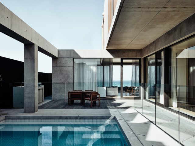 Mermaid Beach Residence | Design: B.E Architecture | Image: Derek Swalwell Mermaid Beach Residence | Design: B.E Architecture | Image: Derek Swalwell | Builtworks.com.au