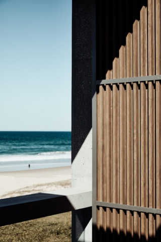 Mermaid Beach Residence | Design: B.E Architecture | Image: Derek Swalwell Mermaid Beach Residence | Design: B.E Architecture | Image: Derek Swalwell | Builtworks.com.au