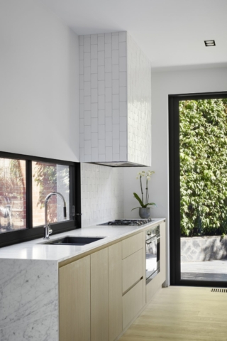 Charred Wood House | Design: Jane Riddell Architects | Image: Tom Roe | Builtworks.com.au