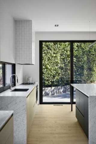 Charred Wood House | Design: Jane Riddell Architects | Image: Tom Roe | Builtworks.com.au