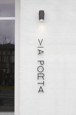 Via Porta | Design: Studio Esteta | Images: Sean Fennessy Via Porta | Design: Studio Esteta | Images: Sean Fennessy | Builtworks.com.au