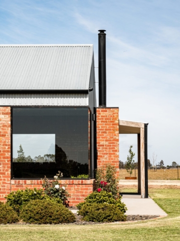Ramsar Fields | Design: John McAuley Architecture | Image: Shara McAuley and Felix Mooneeram | Builtworks.com.au