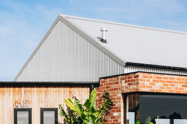 Ramsar Fields | Design: John McAuley Architecture | Image: Shara McAuley and Felix Mooneeram | Builtworks.com.au