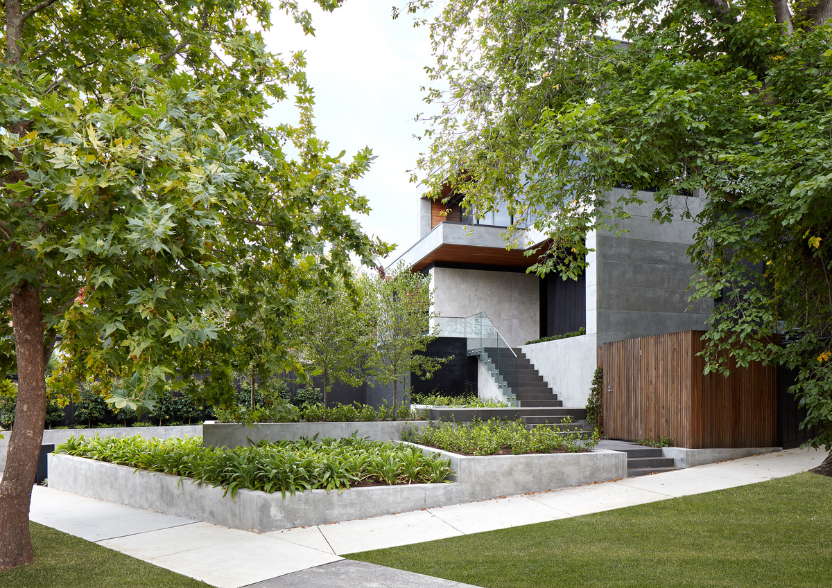 Grey Scale – Eaglemont House