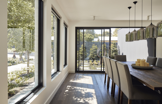 House in Silhouette | Design: Atelier Red+Black | Image: Peter Bennetts | Builtworks.com.au