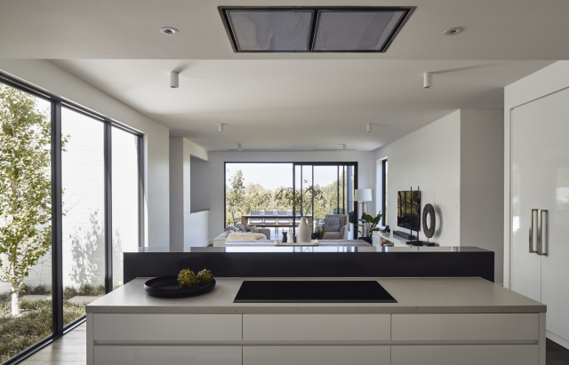 House in Silhouette | Design: Atelier Red+Black | Image: Peter Bennetts | Builtworks.com.au