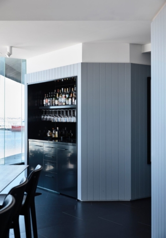 Pier Penthouse | Design: Molecule Studio | Image: Derek Swalwell | Builtworks.com.au