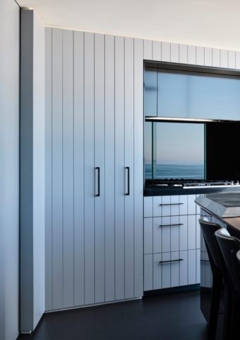 Pier Penthouse | Design: Molecule Studio | Image: Derek Swalwell | Builtworks.com.au