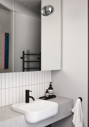 Pier Penthouse | Design: Molecule Studio | Image: Derek Swalwell | Builtworks.com.au