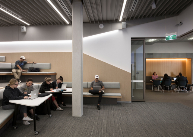 Victoria University Lecture Theatres | Design: DesignInc | Image: Dianna Snape Victoria University Lecture Theatres | Design: DesignInc | Image: Dianna Snape | Builtworks.com.au