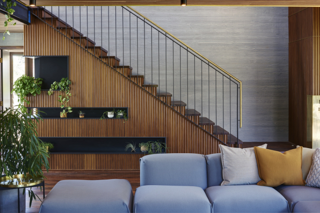 Roscommon House | Design: Neil Cownie Architect | Image: Michael Nicholson, Jack Lovell, Robert Frith | Builtworks.com.au