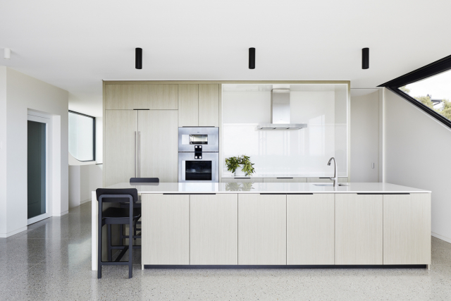 Flow House | Design: Gray Puksand | Image: Christine Francis Flow House | Design: Gray Puksand | Image: Christine Francis | Builtworks.com.au