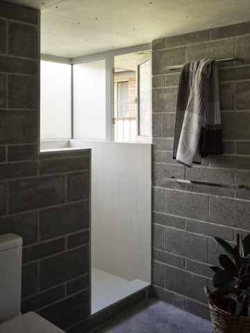 Waratah Secondary House | Design: Anthrosite Architects | Image: Christopher Frederick Jones | Builtworks,com.au