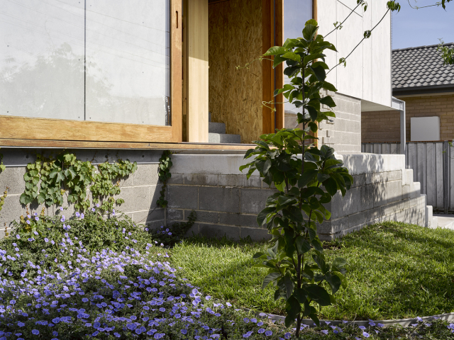 Waratah Secondary House | Design: Anthrosite Architects | Image: Christopher Frederick Jones | Builtworks,com.au