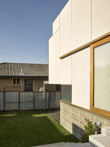 Waratah Secondary House | Design: Anthrosite Architects | Image: Christopher Frederick Jones | Builtworks,com.au