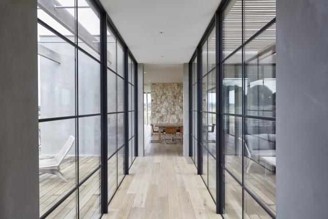Shoreham House | Design: Borland Architecture | Image: Fraser Marsden Shoreham House | Design: Borland Architecture | Image: Fraser Marsden | Builtworks.com.au