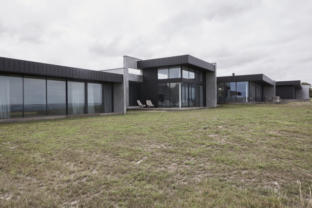 Shoreham House | Design: Borland Architecture | Image: Fraser Marsden Shoreham House | Design: Borland Architecture | Image: Fraser Marsden | Builtworks.com.au