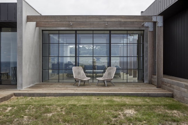 Shoreham House | Design: Borland Architecture | Image: Fraser Marsden Shoreham House | Design: Borland Architecture | Image: Fraser Marsden | Builtworks.com.au